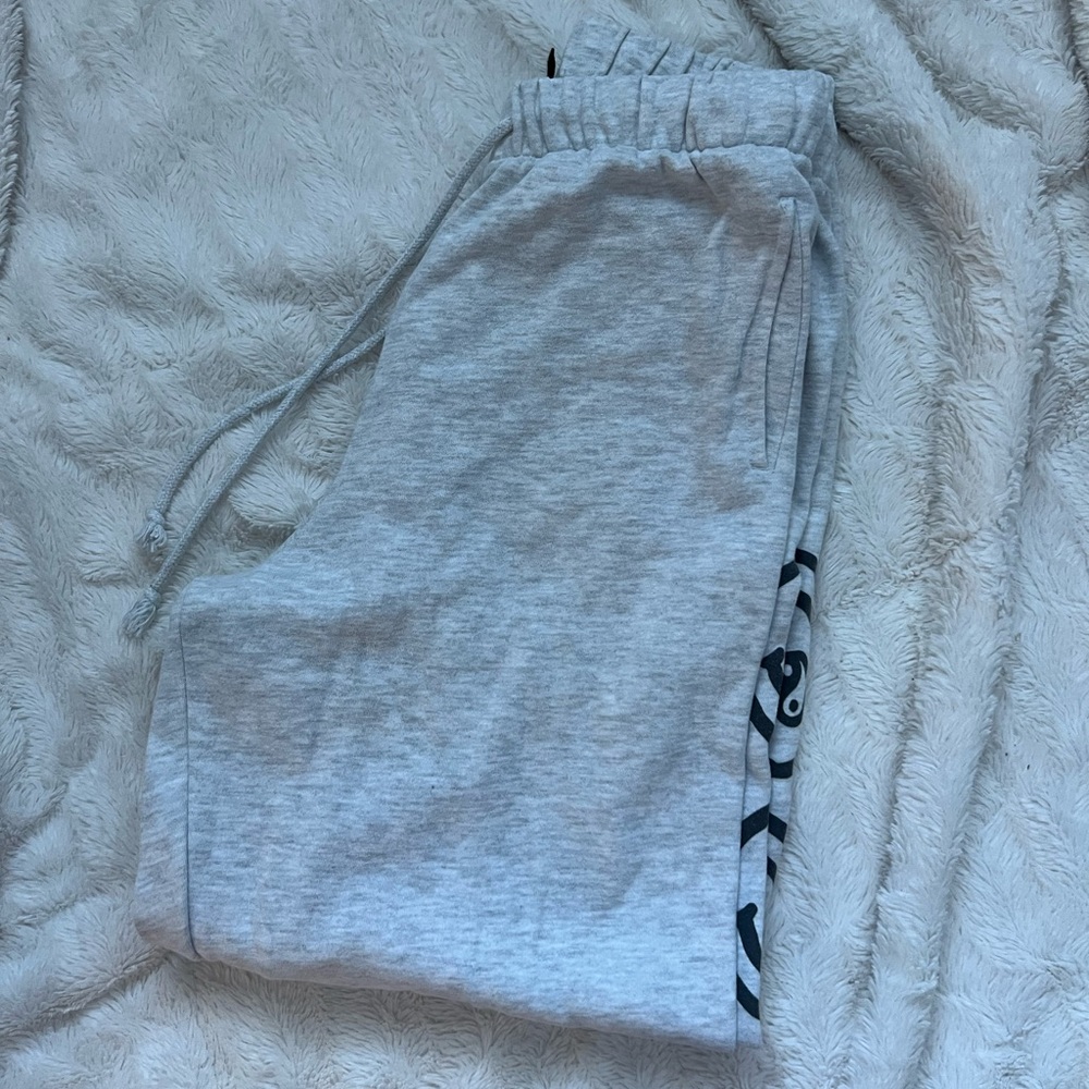 Gray pacsun sweatpants